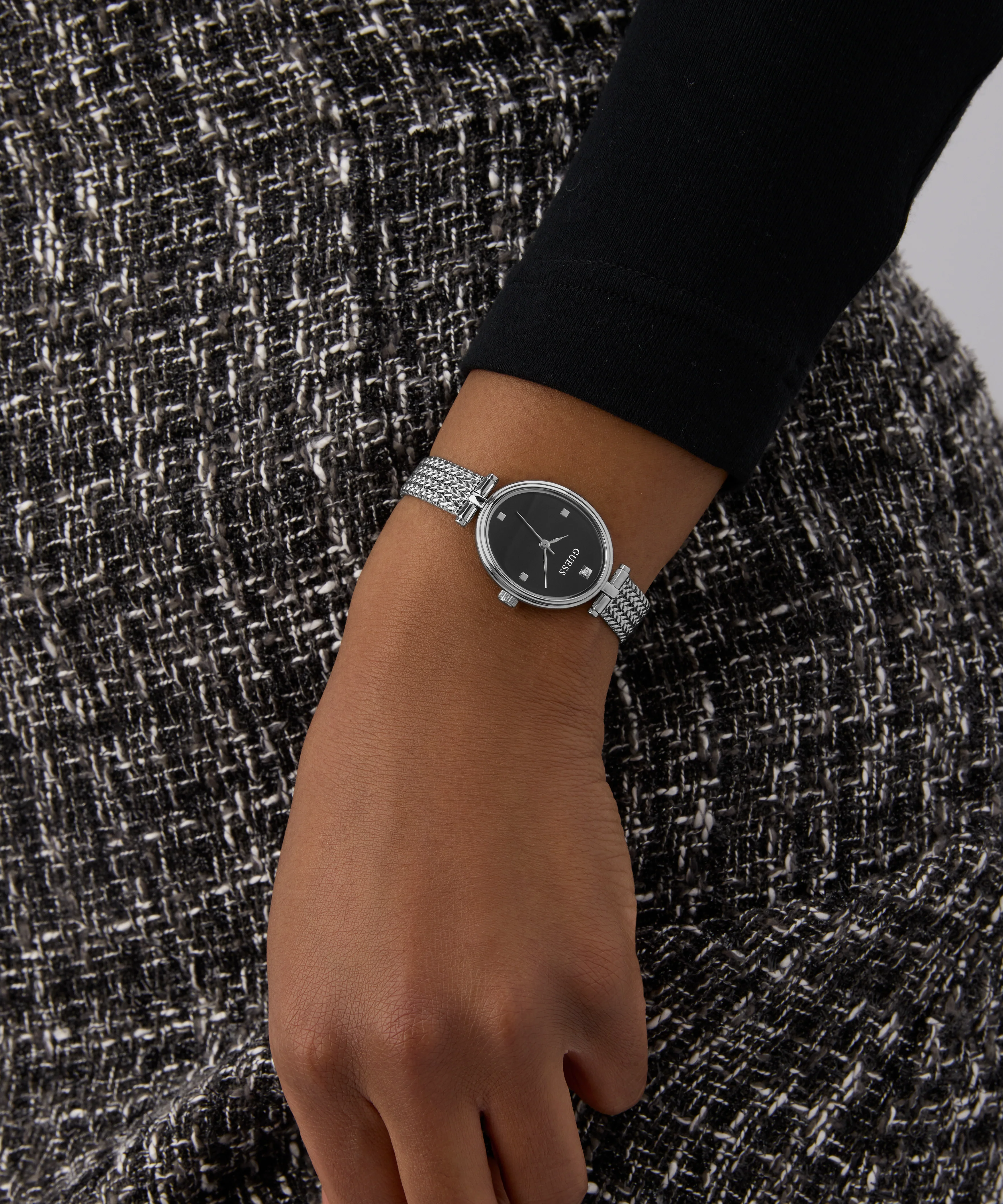 1006-guess-ladies-ruby-silver-tone-analog-watch-5.webp GUESS Ladies Ruby Silver Tone Analog Watch