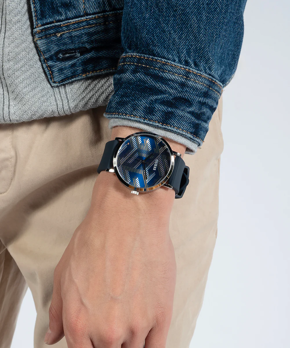 1177-guess-mens-navy-silver-tone-analog-watch-6.webp GUESS Mens Navy Silver Tone Analog Watch