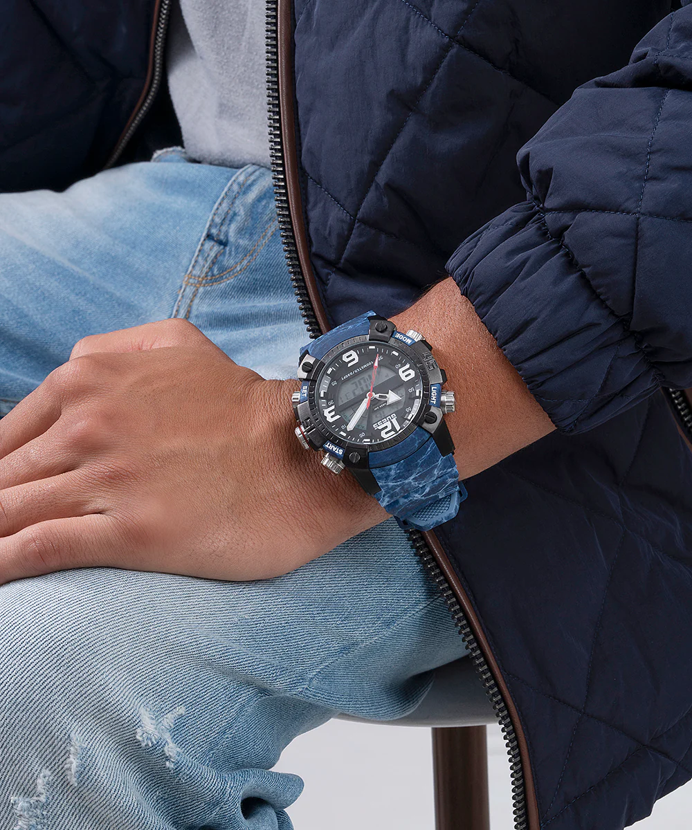 GUESS Mens Blue Black Digital Watch