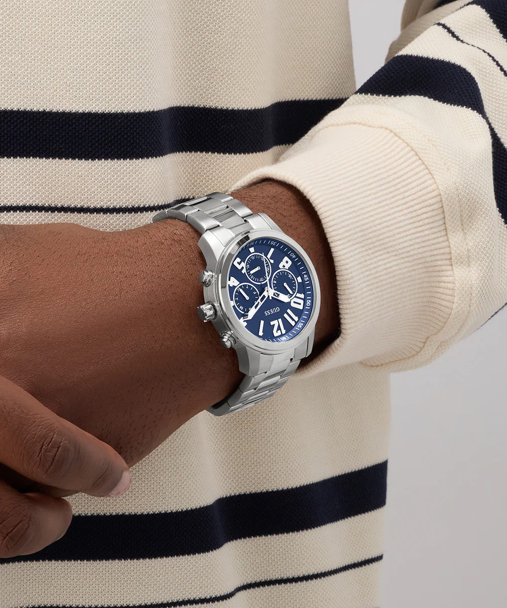 GUESS Mens Silver Tone Analog Watch