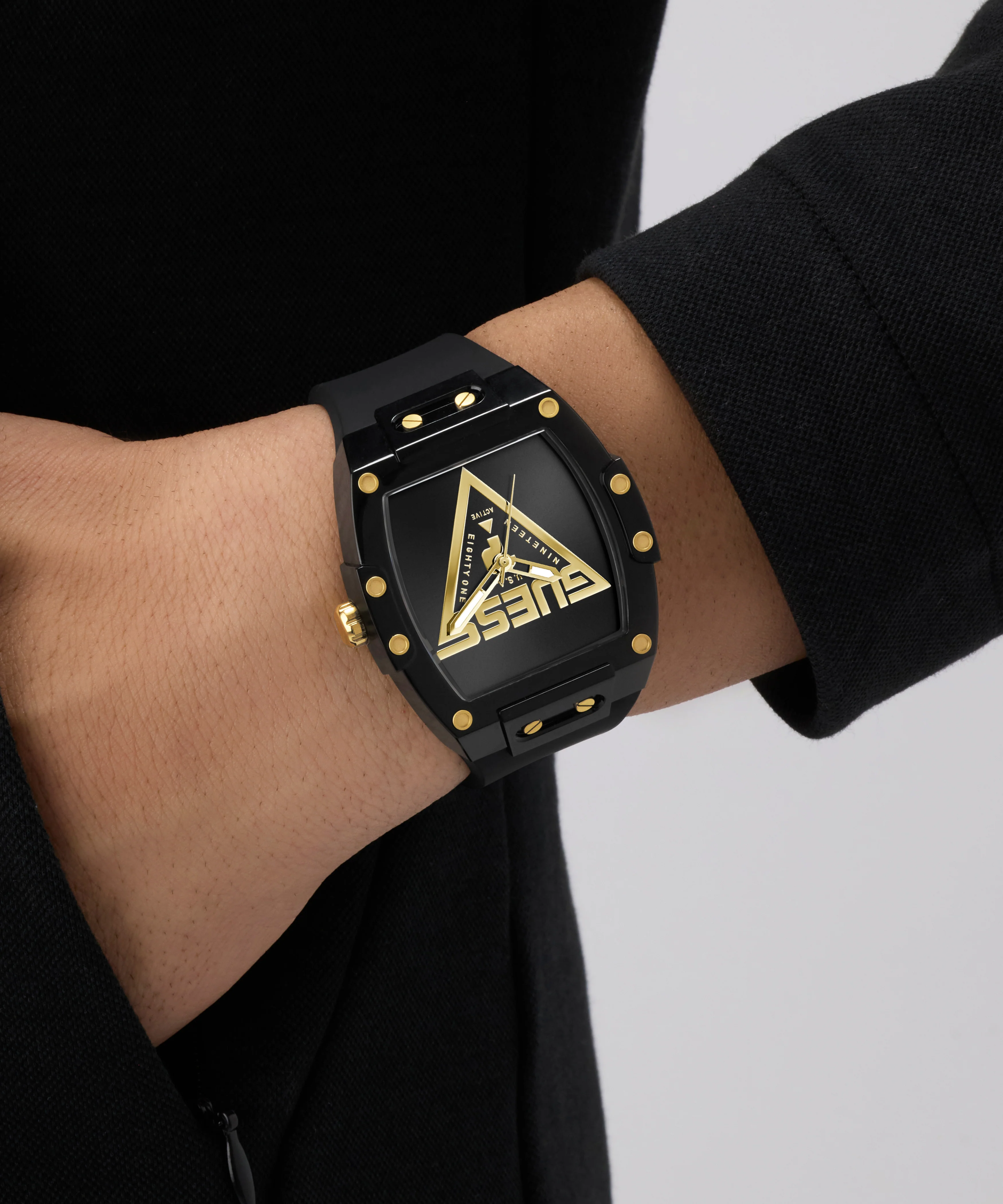 GUESS Mens Black Analog Watch