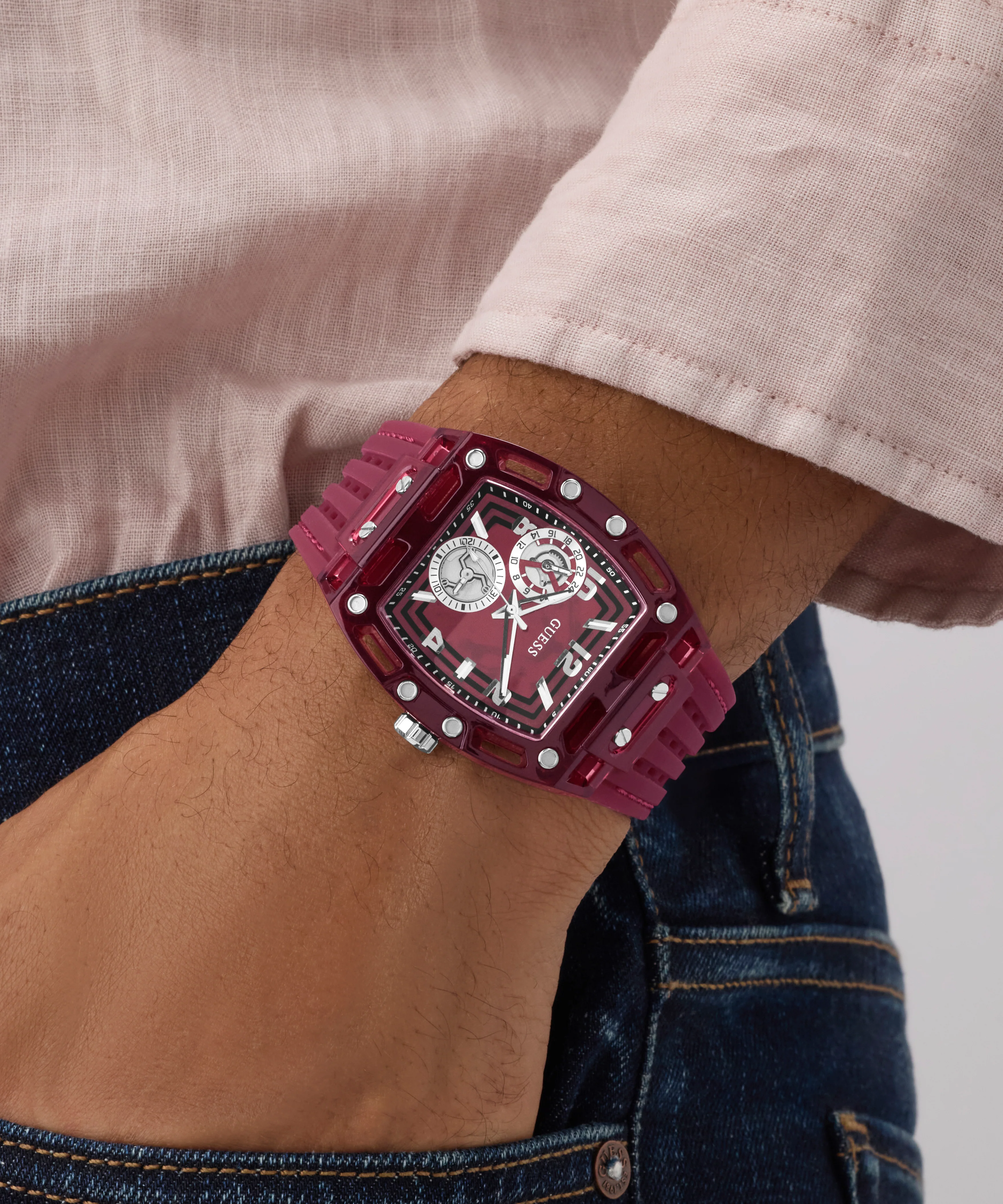 173-guess-mens-red-analog-watch-5.webp GUESS Mens Red Analog Watch