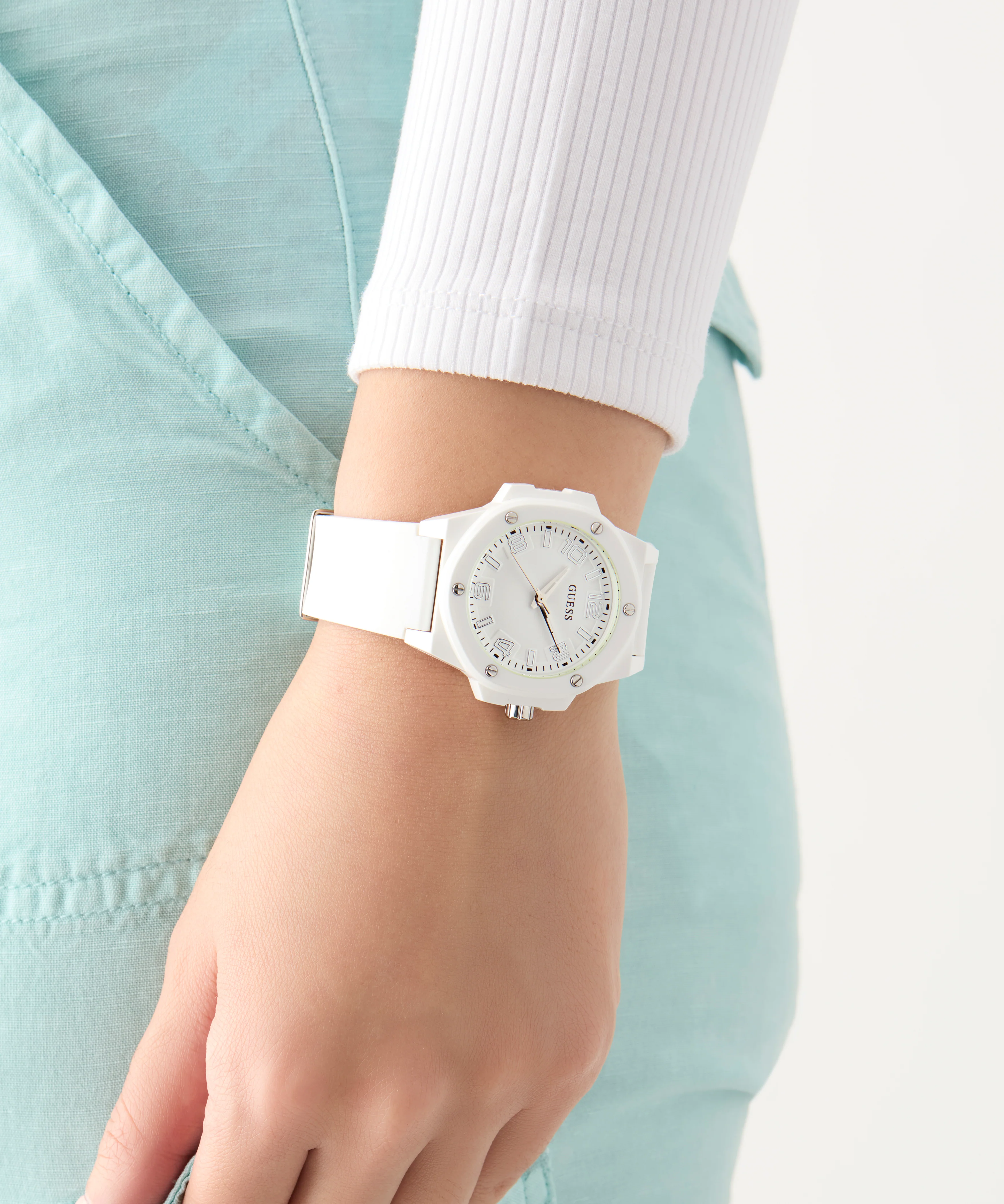 GUESS Ladies White Analog Watch