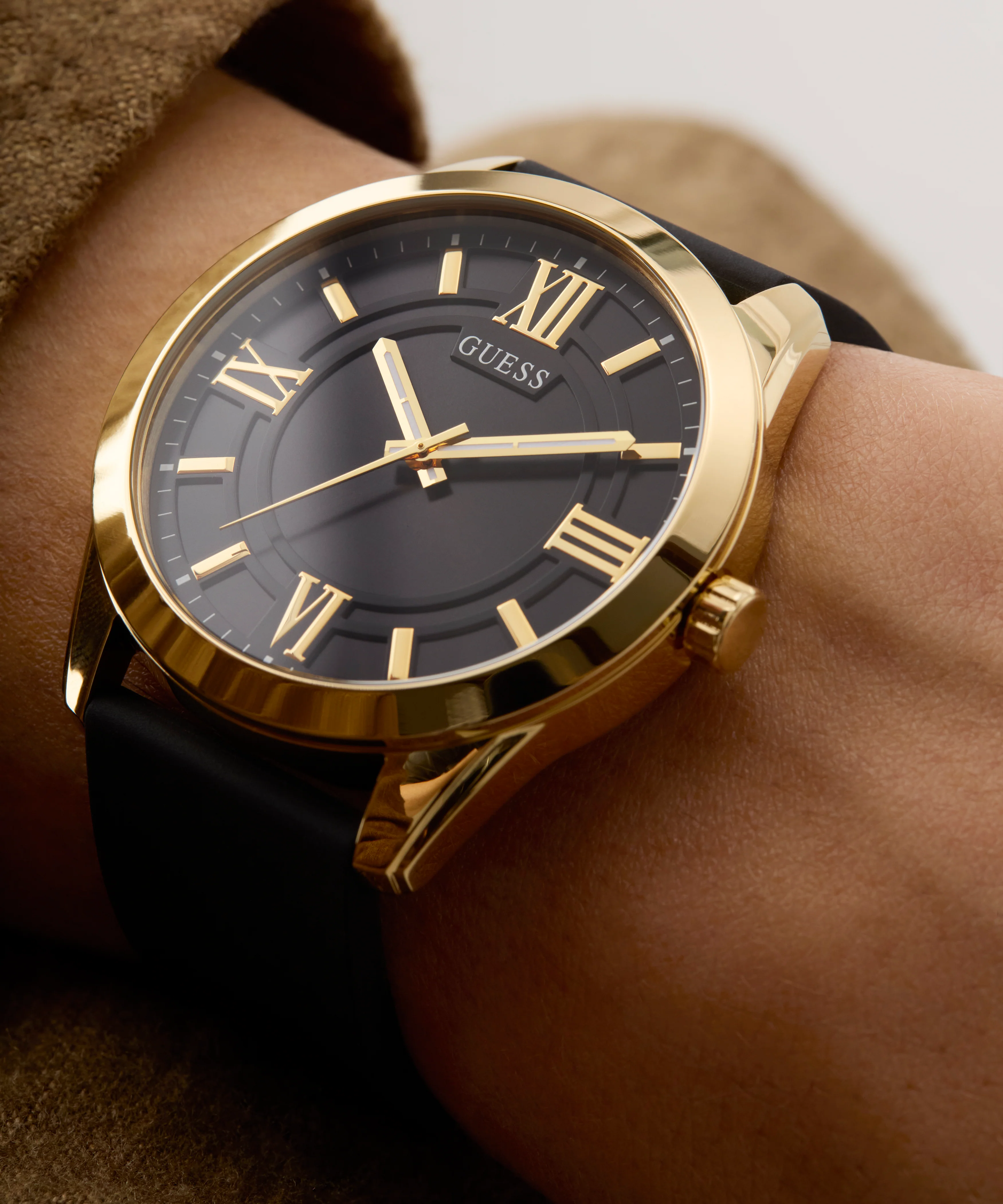 595-guess-mens-black-gold-tone-analog-watch-3.webp GUESS Mens Black Gold Tone Analog Watch