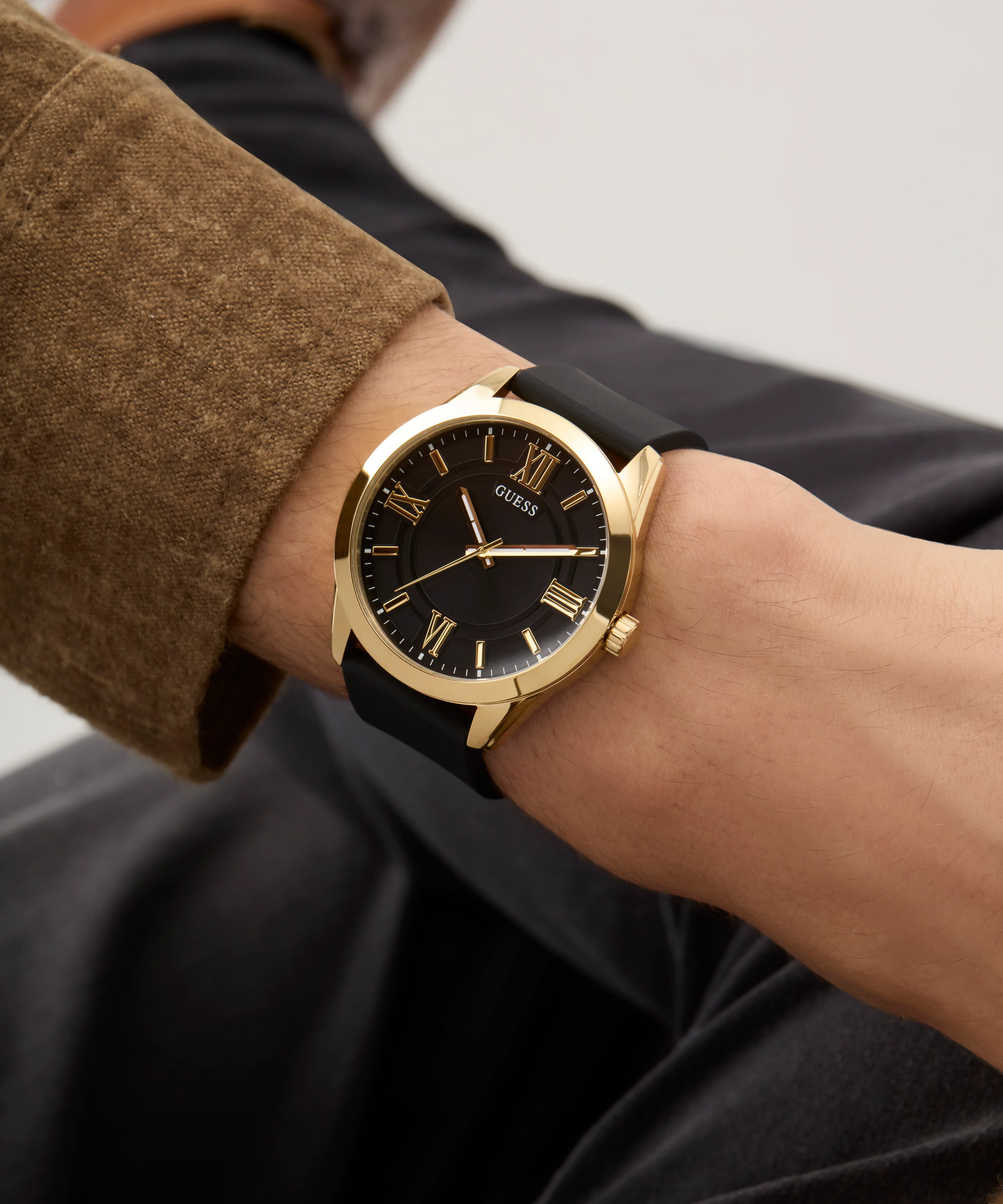 595-guess-mens-black-gold-tone-analog-watch-6.webp GUESS Mens Black Gold Tone Analog Watch