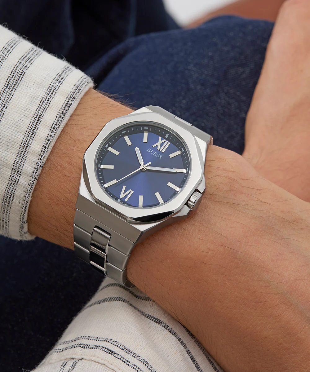 GUESS Mens Silver Tone Analog Watch