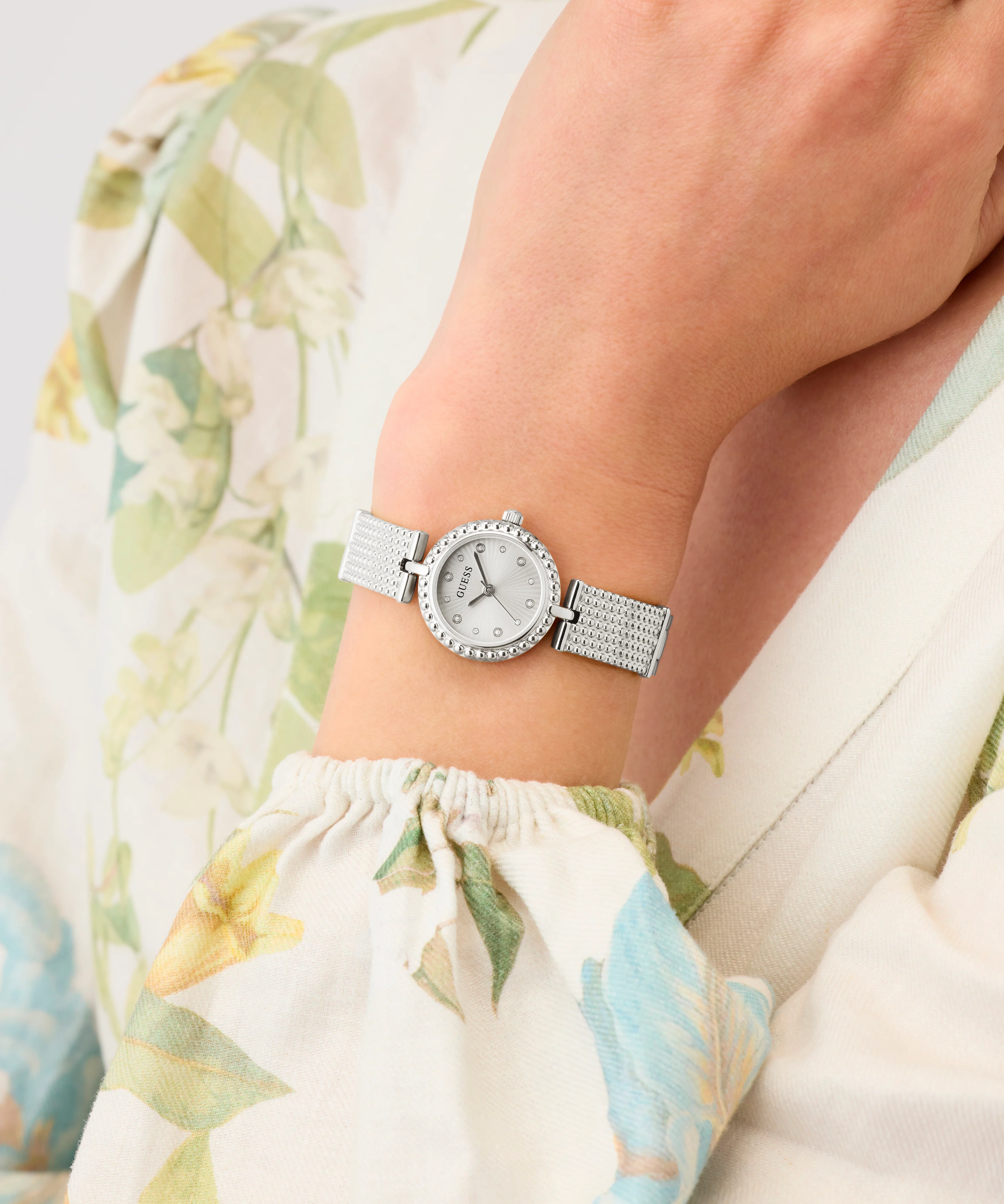 89-guess-ladies-silver-tone-analog-watch-3.webp GUESS Ladies Silver Tone Analog Watch
