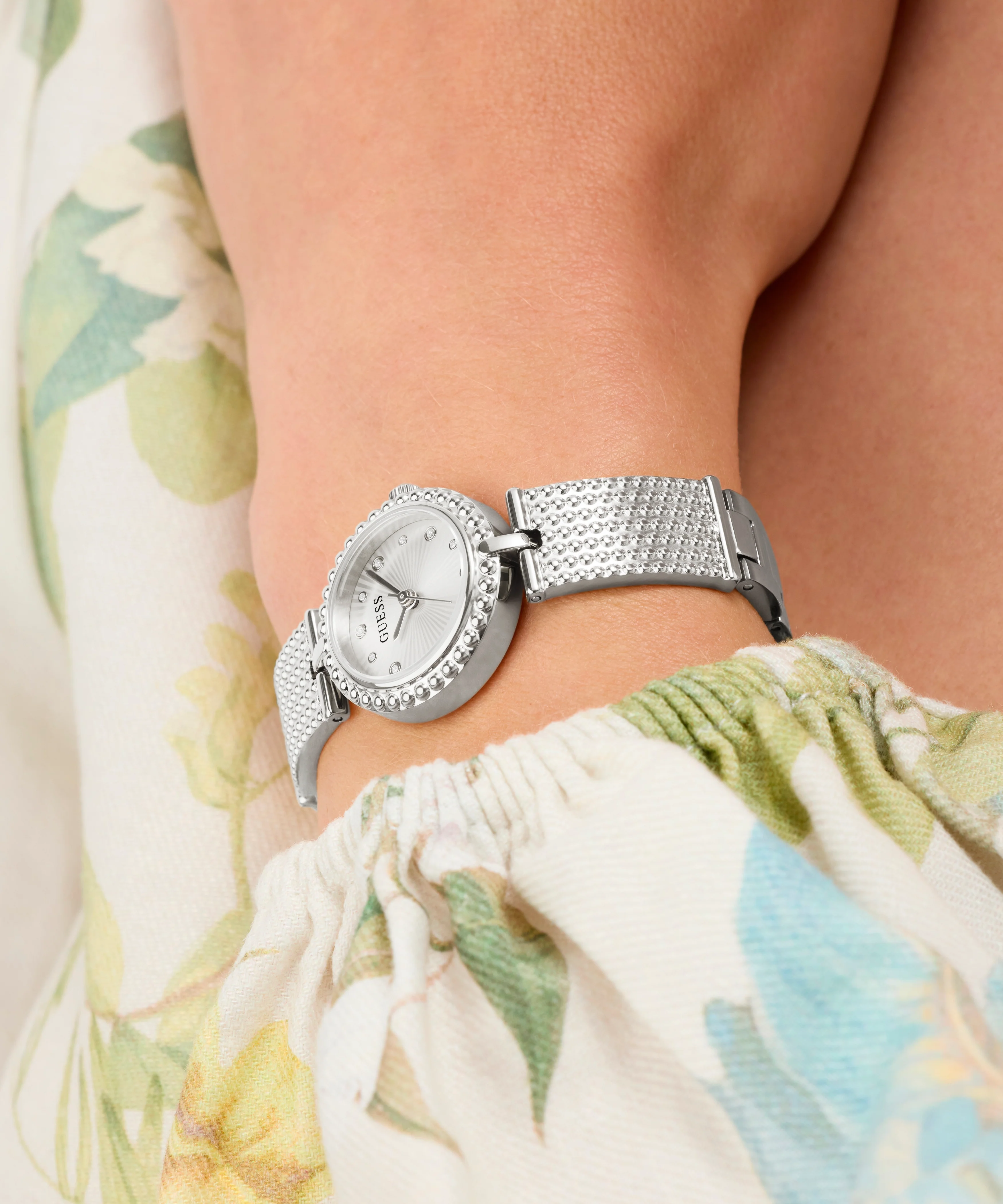 89-guess-ladies-silver-tone-analog-watch-6.webp GUESS Ladies Silver Tone Analog Watch