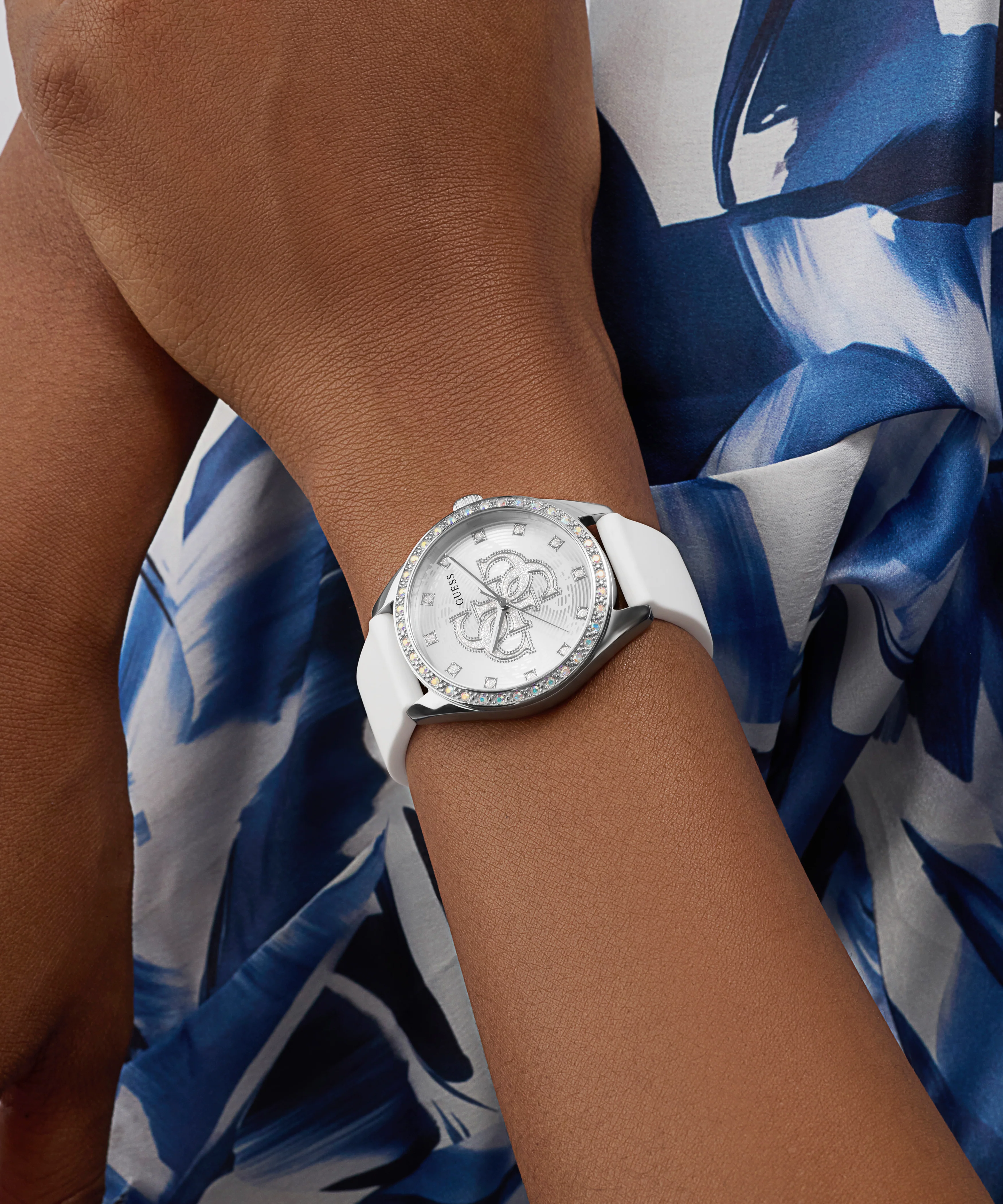 91-guess-ladies-white-silver-tone-analog-watch-3.webp GUESS Ladies White Silver Tone Analog Watch