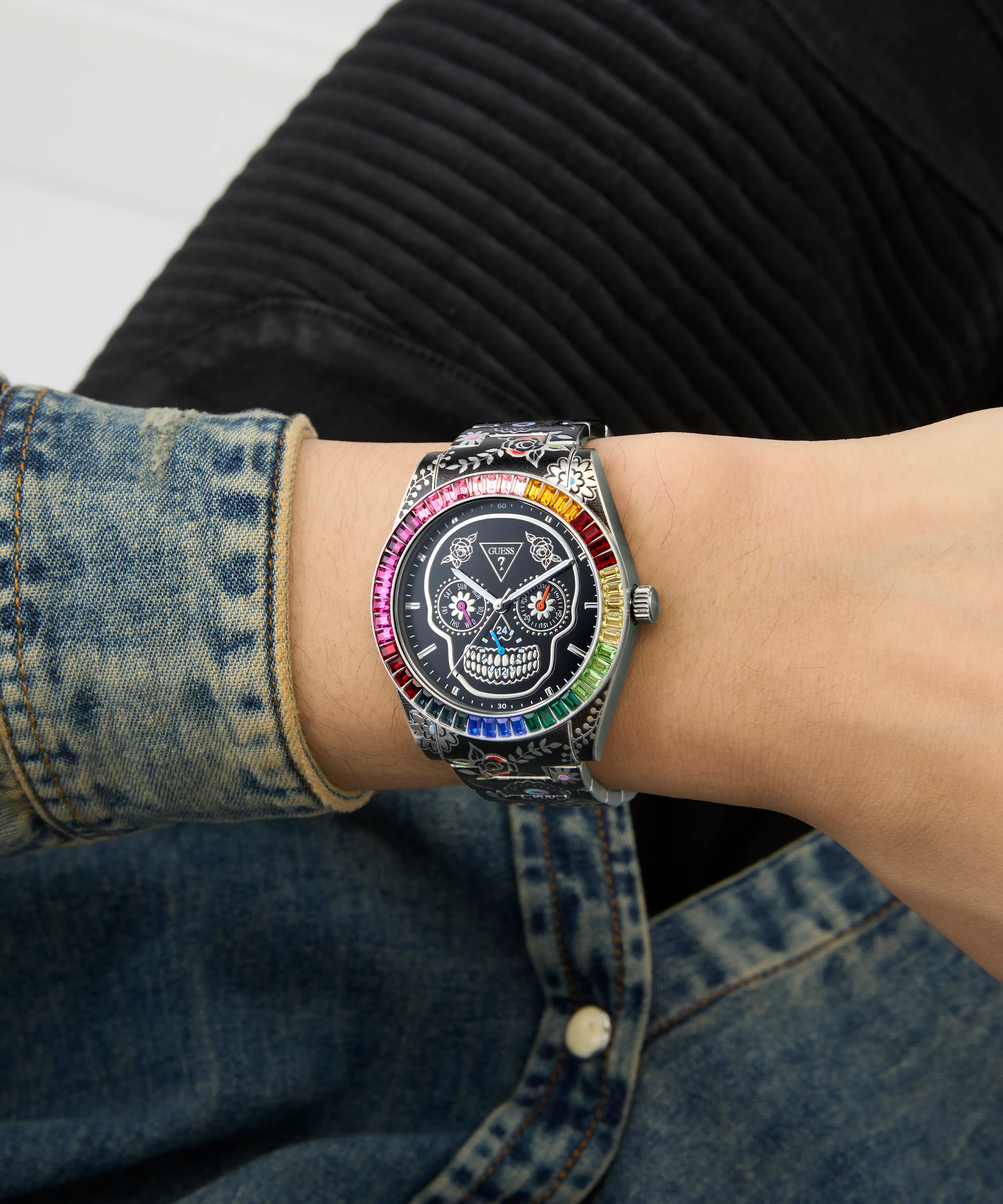GUESS Mens Day Of The Dead Silver Tone Multi-function Watch