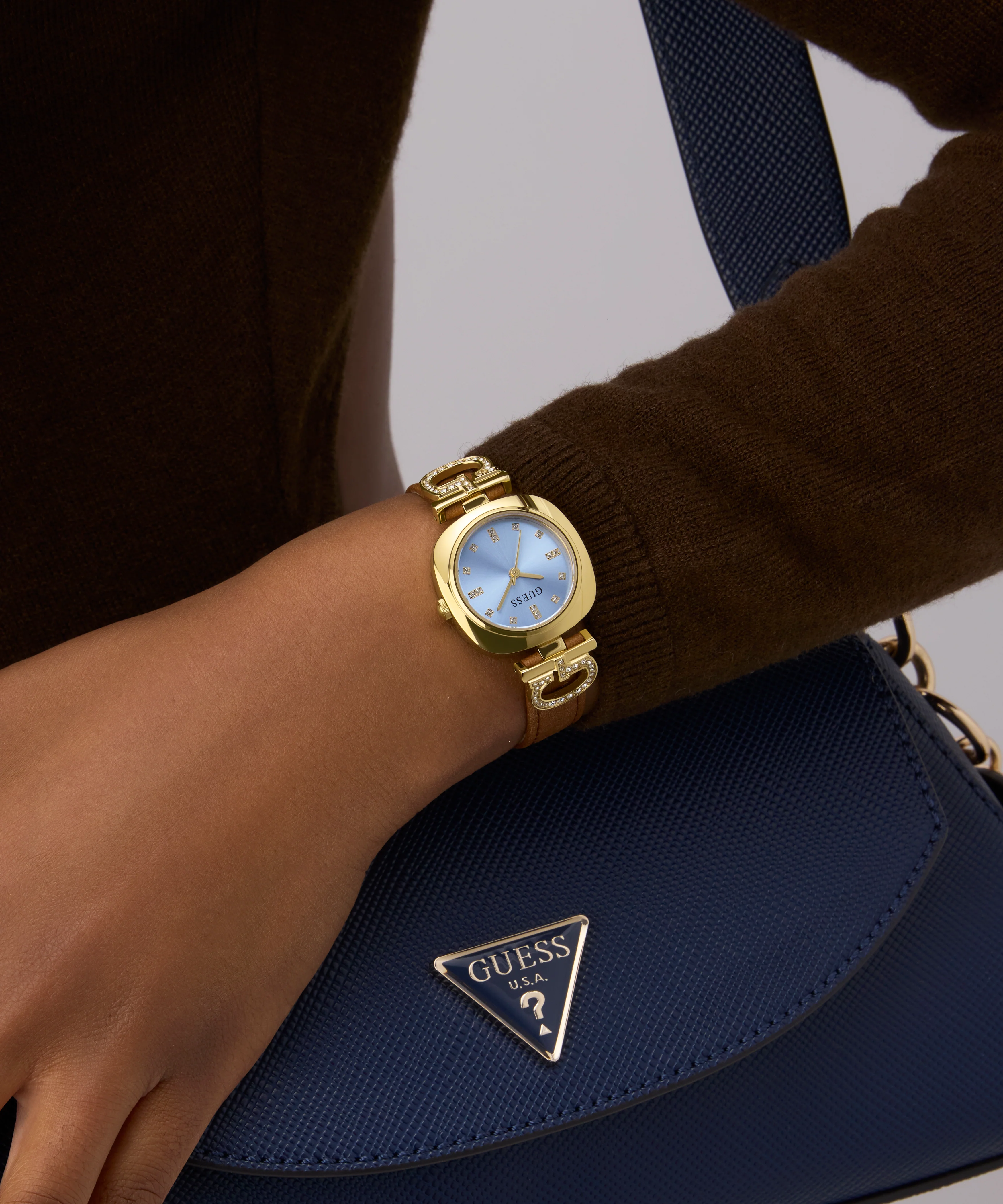 918-guess-ladies-brown-gold-tone-analog-watch-5.webp GUESS Ladies Brown Gold Tone Analog Watch