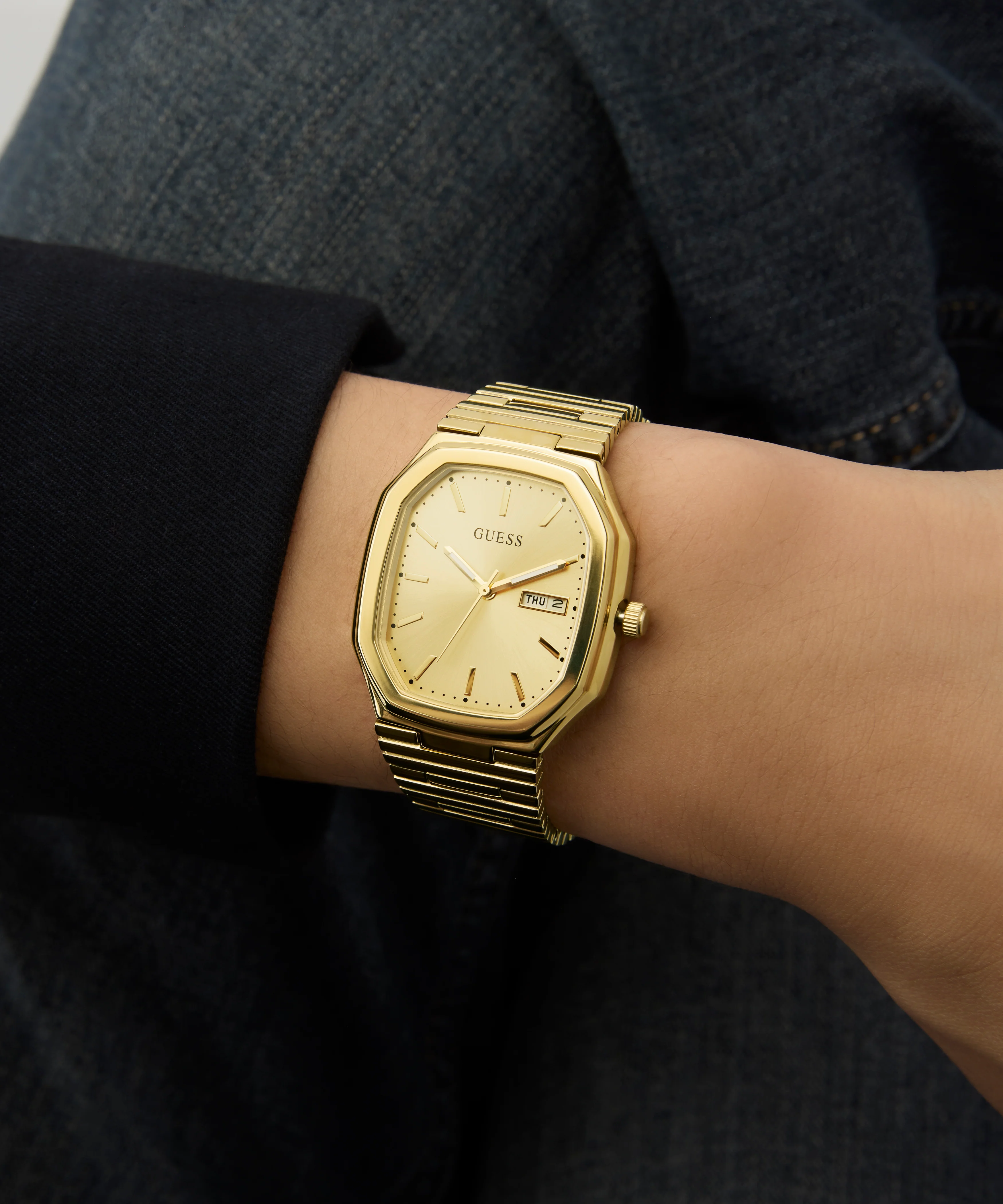 GUESS Mens Gold Tone Date Watch